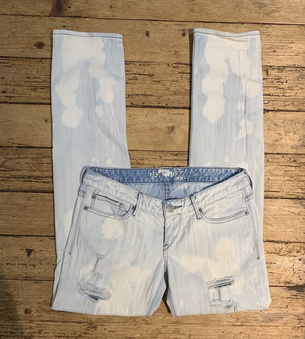 Express Women’s Size 6 Light Acid Wash Zelda Skinny Distressed Jeans
